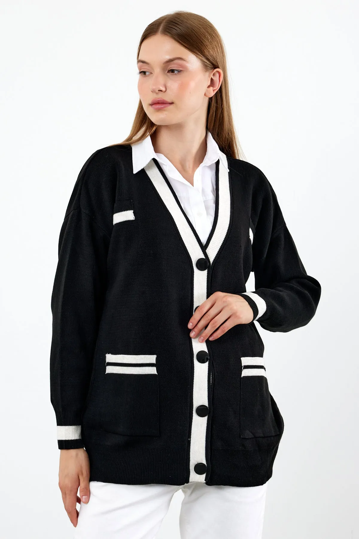 Vav Buttoned Down Short Knitted Winter Cardigan Black